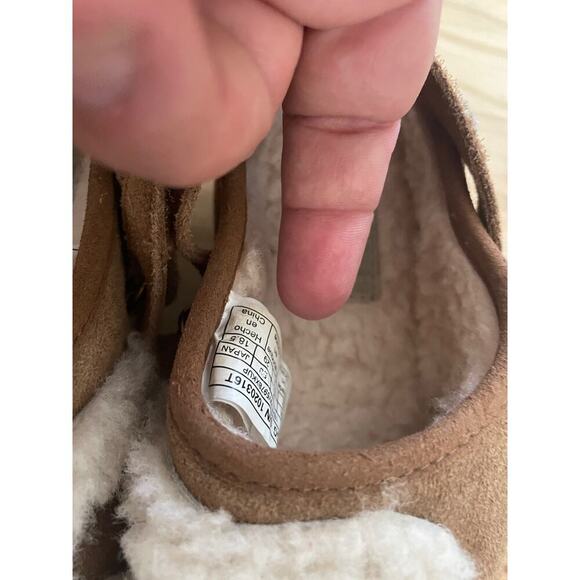 Ugg Unisex Toddler Size 12 Suede Slipper Slide Slip On Brown White - Picture 6 of 7